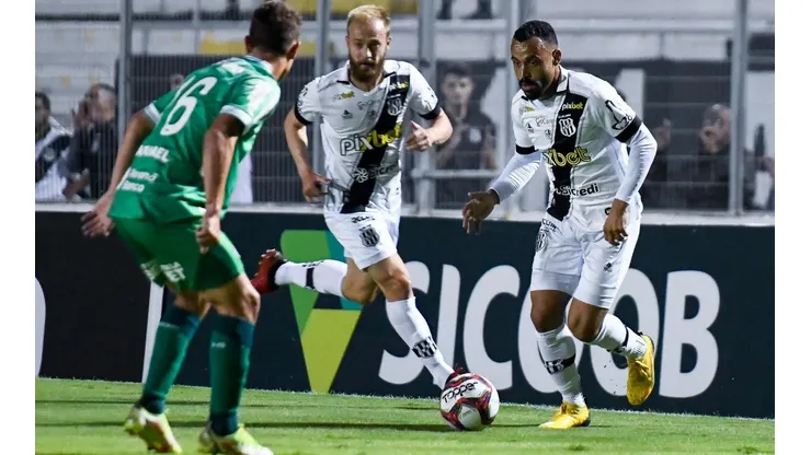 Foto: Álvaro Jr./PontePress/Divulgação - Destaque da Ponte Preta, o atacante entrou na mira do Grêmio