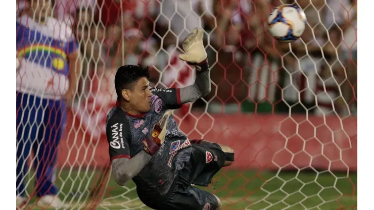 Foto: Caio Falcão/AGIF - Jefferson deixa o Náutico para acertar com o Santa Cruz