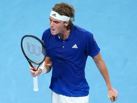 Após derrota, Tsitsipas assume dores e coloca em xeque participação no Australian Open