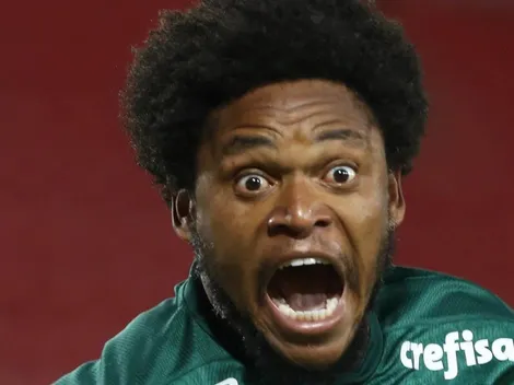 Luiz Adriano não joga mais pelo Palmeiras; futuro do centroavante é imbróglio no Verdão