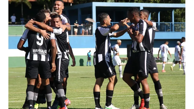 Vítor Silva/ BFR - Meninos da base do Botafogo