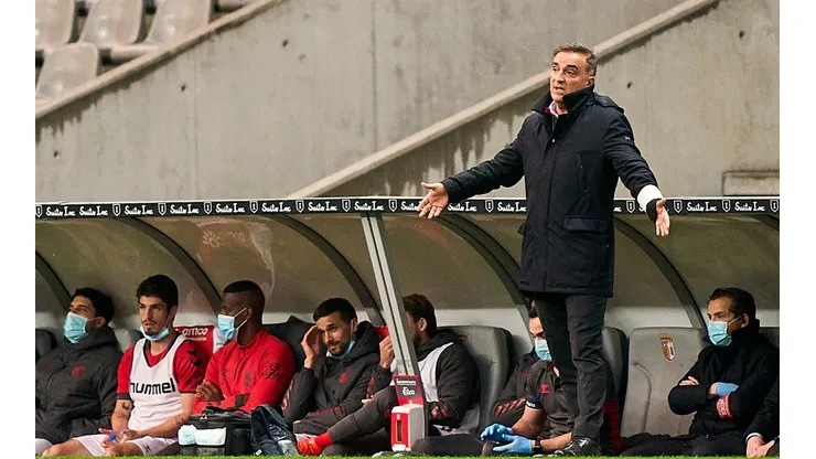 Carlos Carvalhal está na mira do Atlético-MG