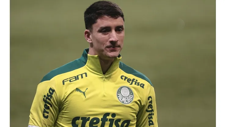 Foto: (Ettore Chiereguini/AGIF) - Palmeiras está próximo de contratar companheiro de Piquerez na Seleção Uruguaia, segundo jornalista