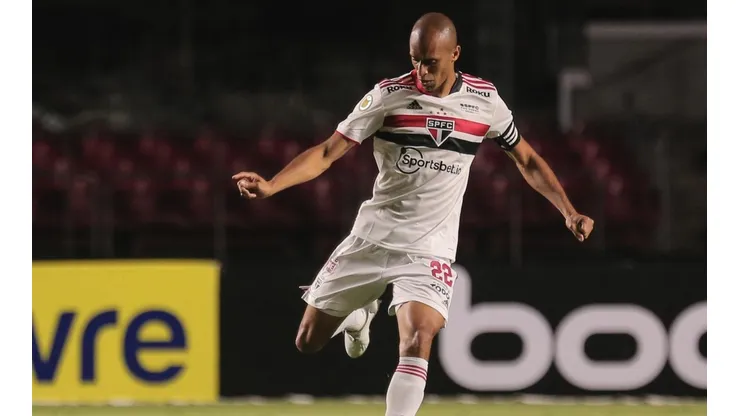 Ettore Chiereguini/AGIF/ Miranda revela desejo de disputar a Copa do Mundo no Catar: "Ainda estou no nível para jogar na seleção"