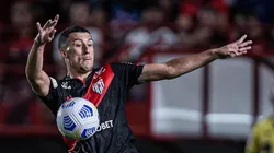 Baralhas, jogador do Atlético-GO (Foto: Heber Gomes/AGIF)