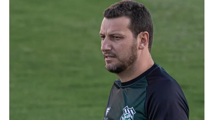 Foto: Rebeca Reis/AGIF - Elano: inspiração para jovem meia do Santos