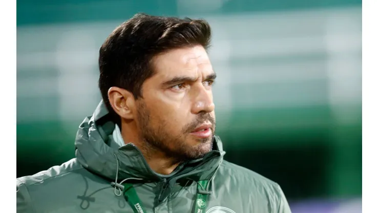 Técnico do Palmeiras, Abel Ferreira, lança livro com bastidores das duas conquistas da Copa Libertadores