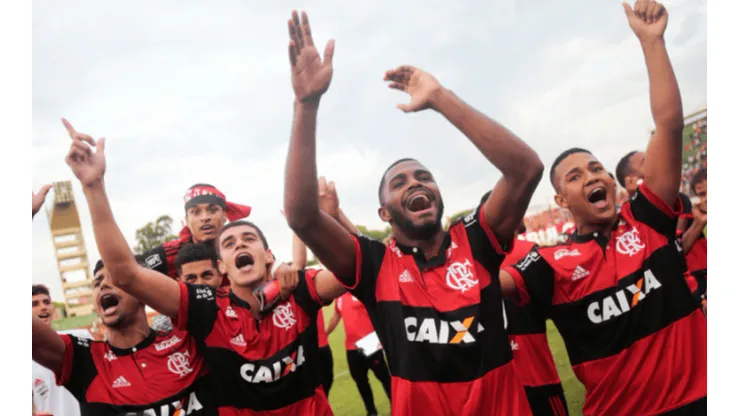 Staff Images/ Flamengo / Divulgação - Jogadores da base flamenguista