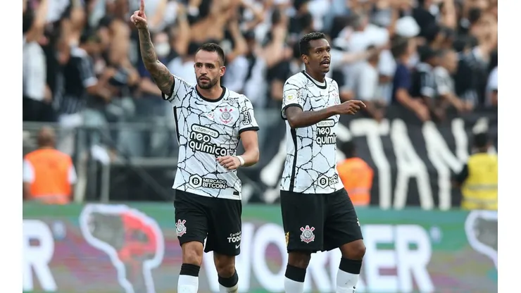 Alexandre Schneider/Getty Images - Renato Augusto e Jô, dois dos jogadores que chegaram entre 2019 e 2021