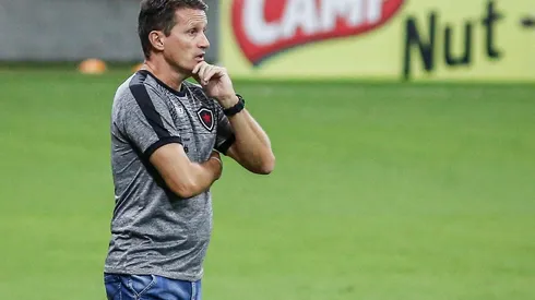 Foto: Paulo Paiva/AGIF - Gerson Gusmão técnico do Botafogo-PB