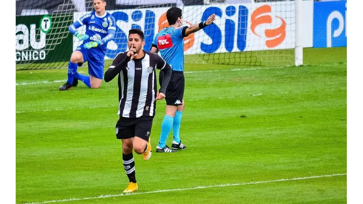 R.Pierre/AGIF/ Alvo de clubes do exterior, Bruno Paraíba tem permanência no Figueirense incerta para a próxima temporada