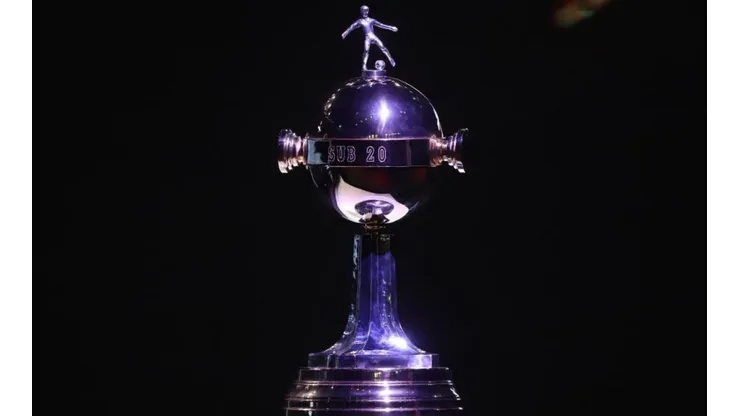Nathalia Aguilar - Pool/Getty Images/ Gigante! Com Libertadores e Mundial, relembre os títulos internacionais da gloriosa história do Santos Futebol Clube