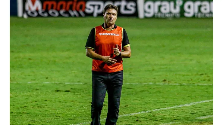 Foto: Rafael Vieira/AGIF - João Brigatti, treinador do Sampaio Corrêa