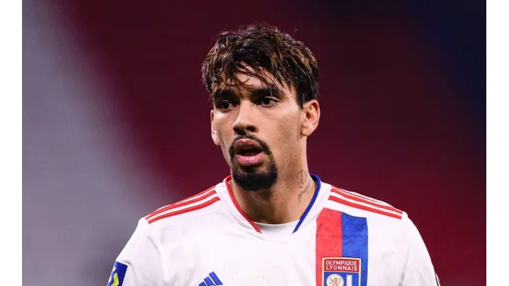 - Paquetá está fazendo sucesso com a camisa do Lyon