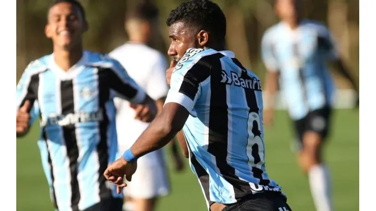 Foto: Cristiano Oliveski/Grêmio/Divulgação - Cuiabano: de olho em chance no elenco profissional