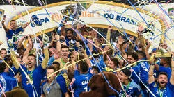 Pedro Vilela/Getty Images - Jogadores do Cruzeiro festejando a Copa do Brasil em 2017
