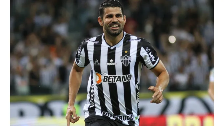 Foto: Fernando Moreno/AGIF | Diego Costa pode ser envolvido em troca com o Corinthians