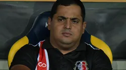 Foto: Thiago Ribeiro/AGIF - Leston Júnior, treinador do Santa Cruz