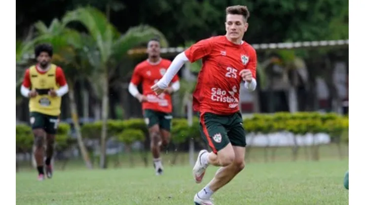 Marzagão renovou seu contrato com a Portuguesa e fica para 2022 (Foto: Site oficial da Portuguesa)