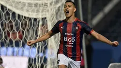 Foto: Twitter @1870Digital - Torcida do Grêmio sugere troca entre Churín e Cardozo Lucena com Cerro Porteño