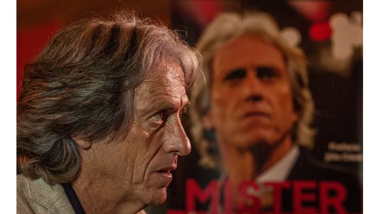Foto: Allan Carvalho/AGIF - Jorge Jesus está livre após rescisão com Benfica e deve receber proposta do Atlético