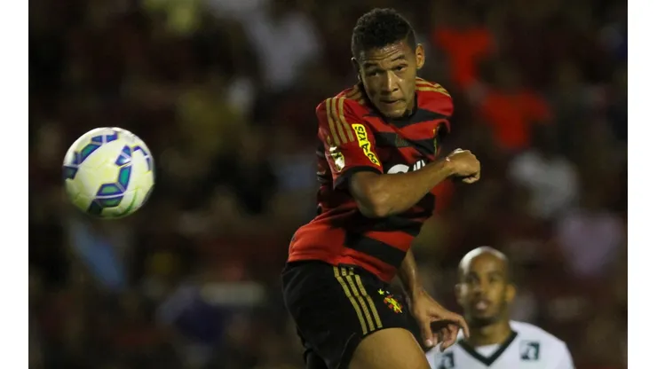 Joelinton jogou pelo Sport antes de sair do Brasil (Foto: Diego Nigro//JC Imagem/AGIF)