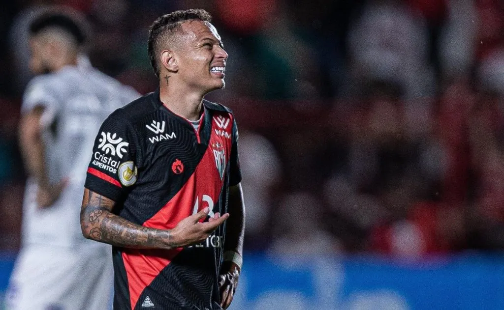 Janderson que foi a maior contratação da história do Vitória passou por muitos times do futebol brasileiro. Foto: eber Gomes/AGIF)