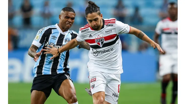 Foto: Pedro H. Tesch/AGIF - Benítez: próximo de acerto com o Grêmio para 2022