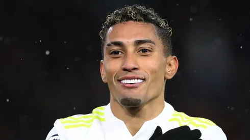 Jan Kruger/Getty Images - Raphinha festejando gol no Leeds