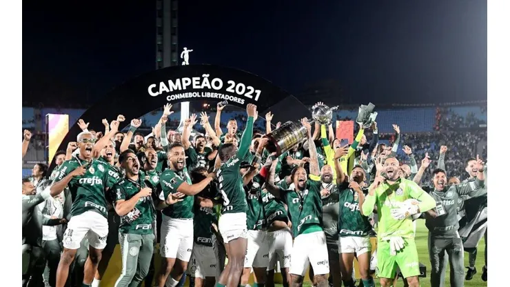 Agencia Gamba/Getty Images/ Bônus da Crefisa por título da Libertadores nem entrará no caixa do Palmeiras; premiação irá abater dívida