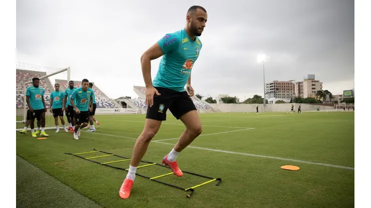 Atacante ex-Palmeiras e com passagem pela Seleção Brasileira fala sobre possível interesse do Barça