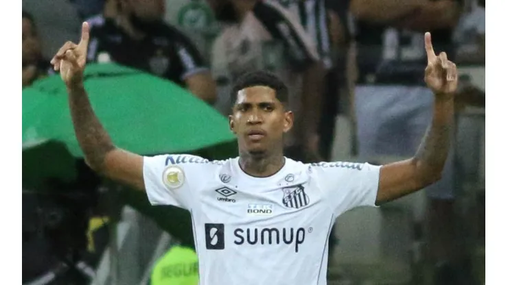 Foto: (Fernando Moreno/AGIF) - Raniel pode não ser o único atacante a ser contratado pelo Vasco