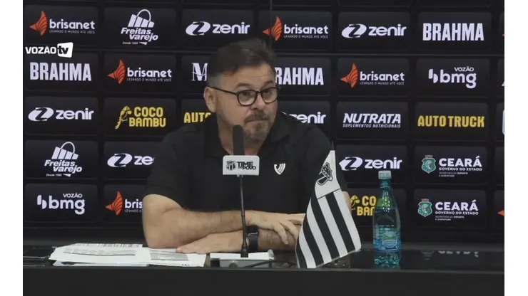 Foto: Reprodução Vozão TV/YouTube | Atacante desejado por Robinson de Castro no Ceará recebe proposta e negocia tempo de contrato