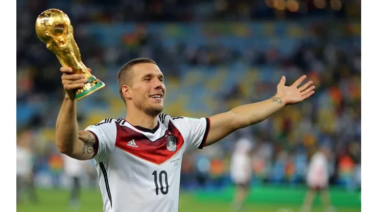 Foto: (Fernando Soutello/AGIF) - Lucas Podolski, campeão da Copa de Mundo de 2014 com a Alemanha, esteve no radar do Fortaleza