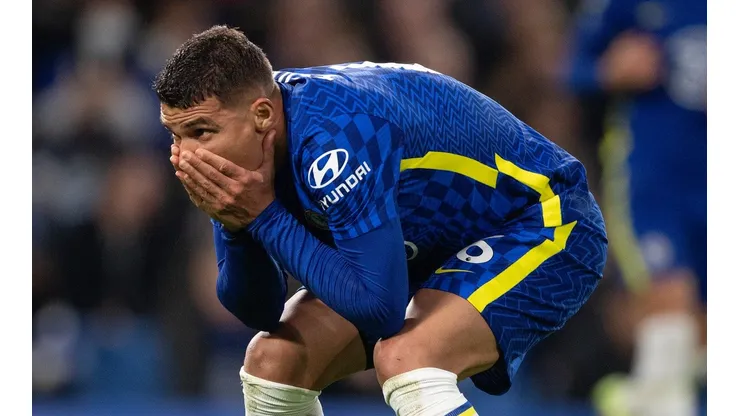 Thiago Silva deixou o campo no intervalo por lesão na coxa