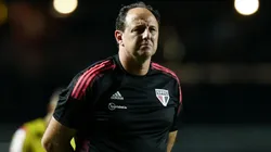 Alexandre Schneider/Getty Images - Rogério Ceni, treinador do São Paulo segue aguardando um "ponta"