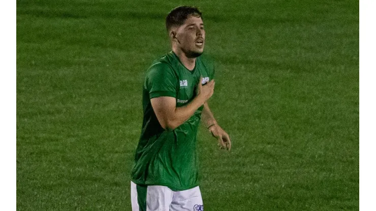 Foto: (Rebeca Reis/AGIF) - Eduardo Person seguirá vestindo a camisa do Guarani