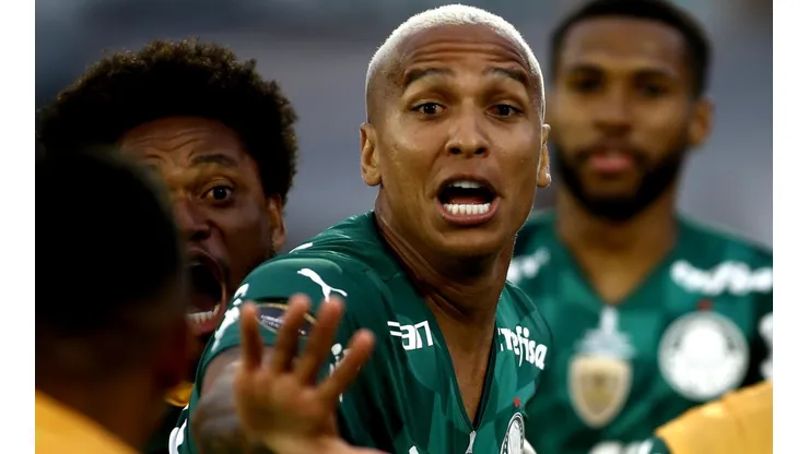 Ernesto Ryan/Getty Images - Deyverson e Luiz Adriano tem futuros incertos no Palmeiras