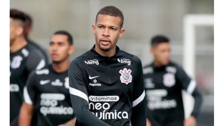 Foto: Rodrigo Coca/Ag. Corinthians - João Victor é ativo número 1 do Corinthians para exterior, mas Gabriel pode "entrar na fila" e manter zagueiro no CT Joaquim Grava