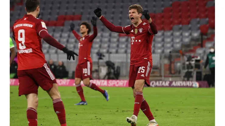 FC Bayern M�nchen v VfL Wolfsburg - Bundesliga