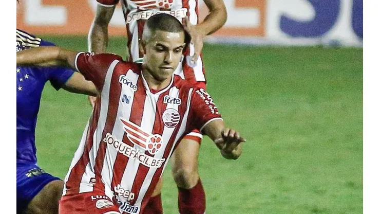 Foto: Paulo Paiva/AGIF | Djavan segue no Náutico até o fim da Série B de 2022