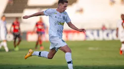 Foto: Diogo Reis/AGIF - Richard acertou com o CRB em definitivo por duas temporadas