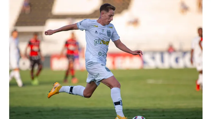 Foto: Diogo Reis/AGIF - Richard acertou com o CRB em definitivo por duas temporadas