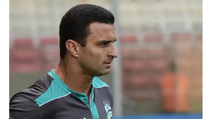 Andre Yanckous/ Novo treinador do Figueirense, Júnior Rocha elogia estrutura do clube: "feliz com a estrutura que encontrei"