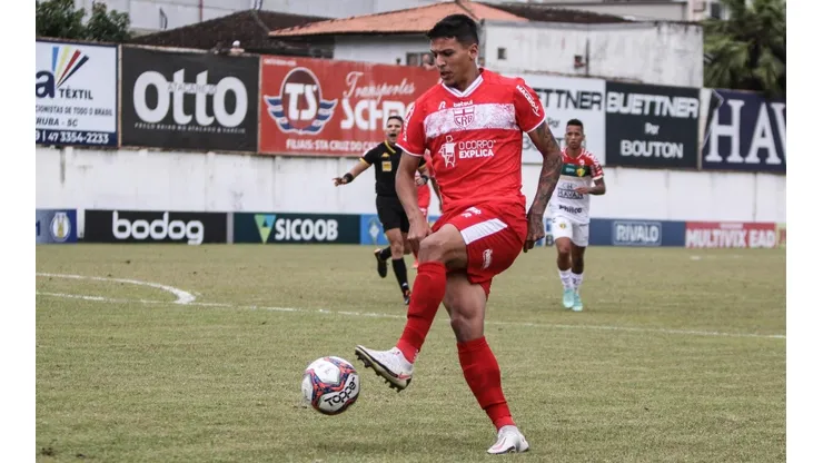 Foto: Beno Küster Nunes/AGIF | Caetano estava emprestado ao CRB