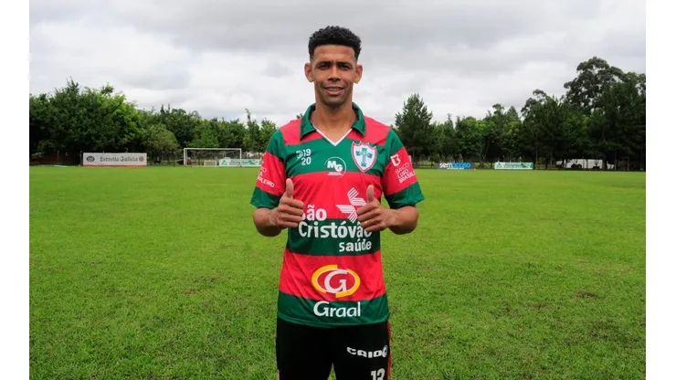 Naldo foi o último reforço anunciado pela Portuguesa (Foto: site oficial da Portuguesa)