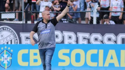 Ricardo Catalá dá aval e Operário anuncia contratação de meio-campista ex-Atlético-GO