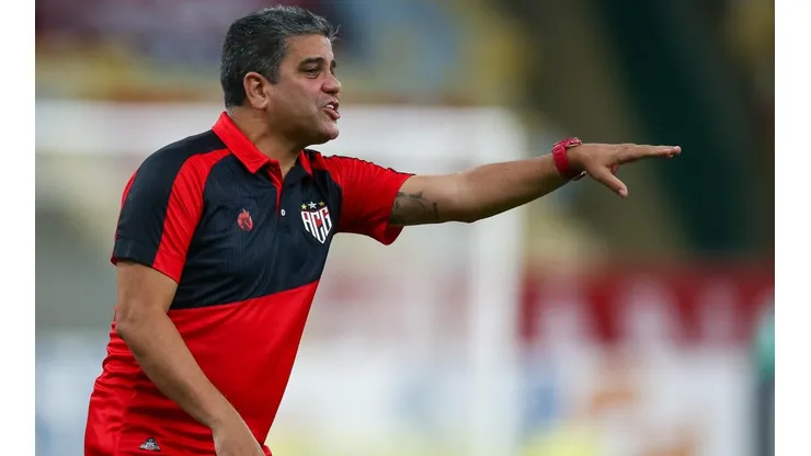 Marcelo Cabo, técnico do Atlético-GO (Foto: Getty Images)