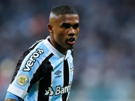 Jornalista “crava” desfecho de negociação do atacante Douglas Costa com o São Paulo