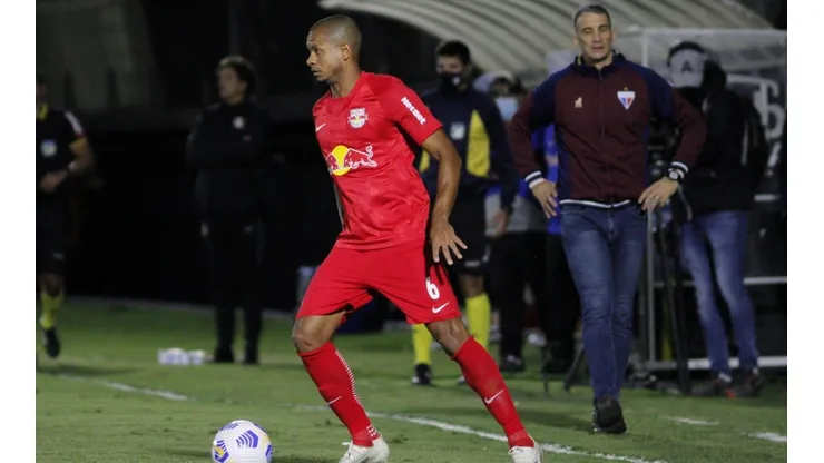 Foto: Guilherme Drovas/AGIF - O medalhão foi procurado pelo Botafogo, mas optou por fechar com o Vasco